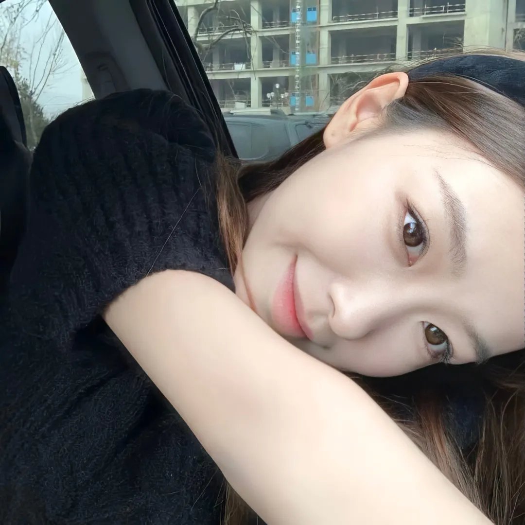 推动摇篮的手海报